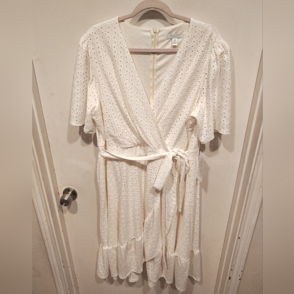 London Times NWT Women's Ivory Eyelet Ruffle Hem Faux Wrap Dress 18W Wedding - Picture 1 of 8